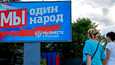 Venäjä-myönteinen mainos Melitopolin kaupungissa Zaporižžjan alueella 3. elokuuta. ”Olemme yhtä kansaa. Olemme yhdessä Venäjän kanssa”, mainoksessa lukee.