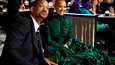 Näyttelijä Will Smith ja puoliso Jada Pinkett Smith Oscar-gaalassa maanantain vastaisena yönä. 