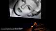Nina Menkes päivittää elokuvahistoriaa. Kuvassa valkokankaalla Rita Hayworth Nainen Shanghaista -elokuvassa (1947).