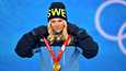 Jonna Sundling juhli sprintin olympiakultaa viime talvena Pekingissä.