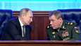 Presidentti Vladimir Putin puhui Valeri Gerasimoville joulukuun 21. päivänä Venäjän puolustusministeriössä Moskovassa.