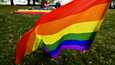 Helsinki Pride -tapahtuma muistuttaa, että yhtäläiset oikeudet kuuluvat kaikille seksuaalisesta suuntautumisesta tai sukupuolesta riippumatta.