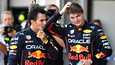 Red Bullin Max Verstappen (oik.) ja Sergio Perez ottivat kaksoisvoiton Bakussa.