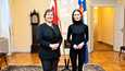 Pääministeri Sanna Marin ja Turkin suurlähettiläs Deniz Çakar tapasivat Helsingissä perjantaina.