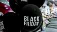 Yhdysvalloissa Black Fridayta vietetään kiitospäivän jälkeisenä perjantaina. ”Musta perjantai” on vilkas ostospäivä myös Suomessa.