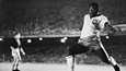Pelé nousi jalkapalloilun huipulle ja maailman tietoisuuteen vain 17-vuotiaana Brasilian maajoukkueessa. Hän kuoli torstaina 82-vuotiaana yhtenä maailman tunnetuimmista ihmisistä. 