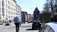 Woltin lähetti pyöräili Helsingin hiljaisilla kaduilla sunnuntaina.