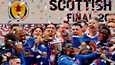 Glasgow Rangersin pelaajat juhlivat lauantaina Skotlannin cupin voittoa.