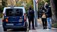 Poliisi vartioi Ukrainan suurlähetystö Madridissa joulukuun alussa sen jälkeen, kun sinne oli toimitettu kirjepommi.