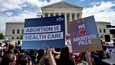 Ihmiset osoittivat mieltään Yhdysvaltain pääkaupunki Washingtonissa aborttioikeuden puolesta viime viikon lauantaina.