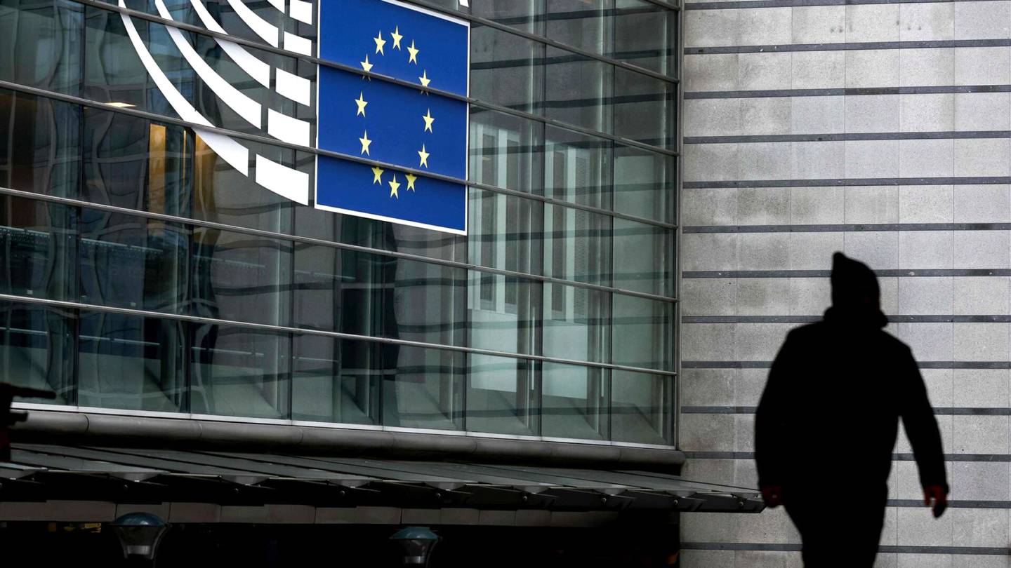 EU | Belgian poliisi teki ratsioita ja pidätyksiä EU-parlamenttiin liittyvässä korruptio­epäilyssä
