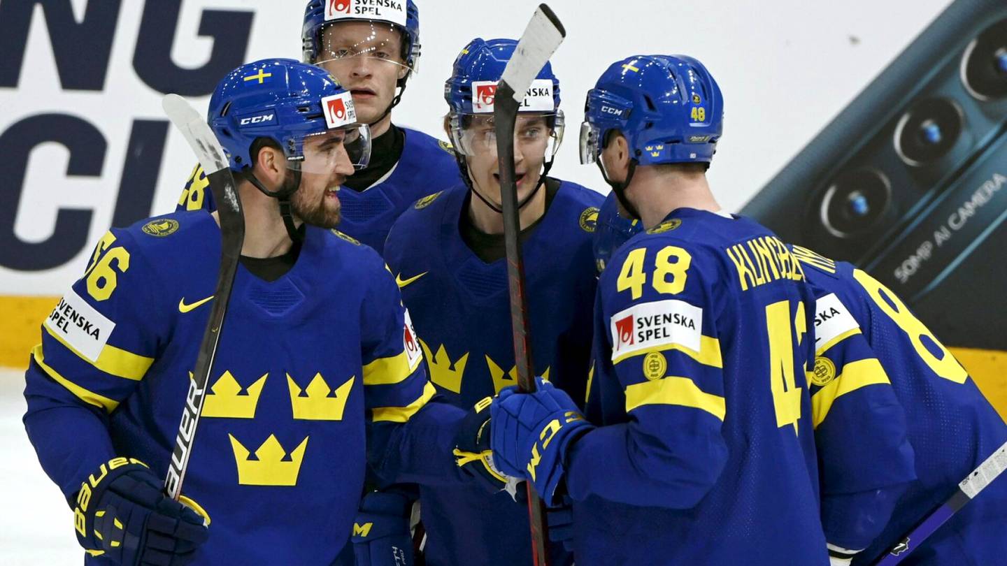 Jääkiekko | Ruotsi latoi tylyt lukemat Norjan verkkoon – NHL-tähti William Nylander heti huippuvireessä