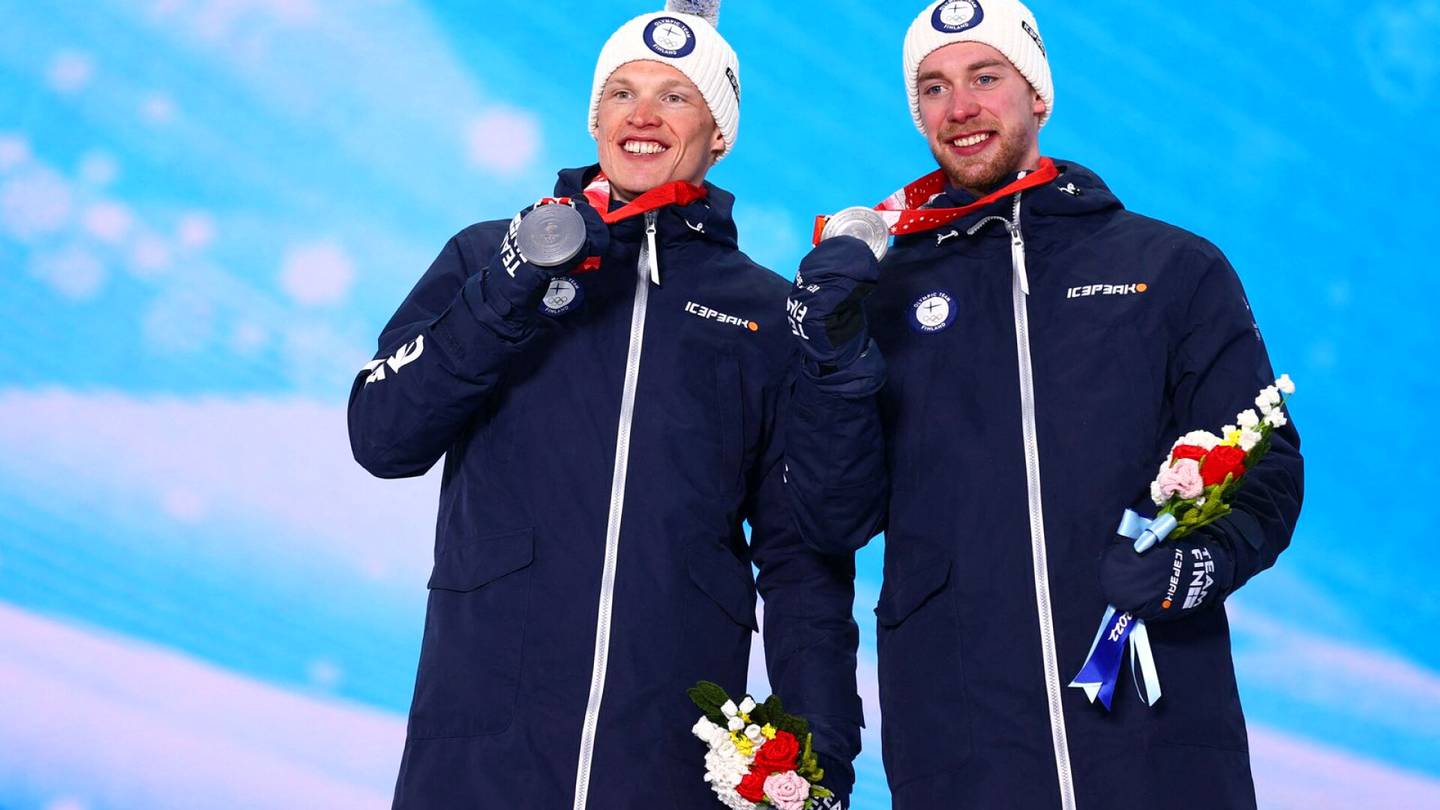 Hiihto | Iivo Niskanen palaa Suomeen – suora lähetys olympiasankarin kotiinpaluusta