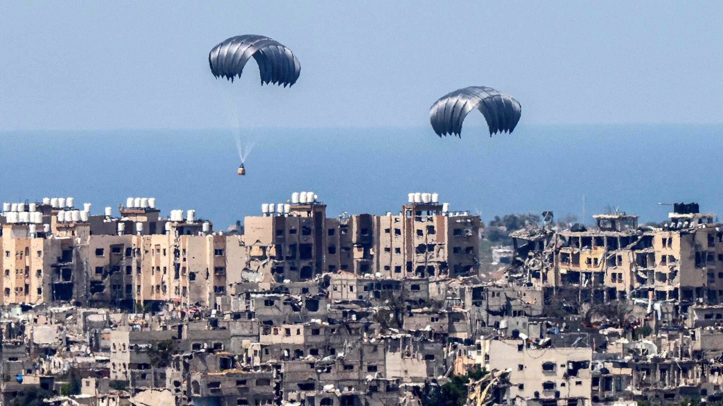 Gaza | Hamas kehotti lopettamaan avustustavaran pudottamisen ilmasta useiden kuoltua pudotusten vuoksi