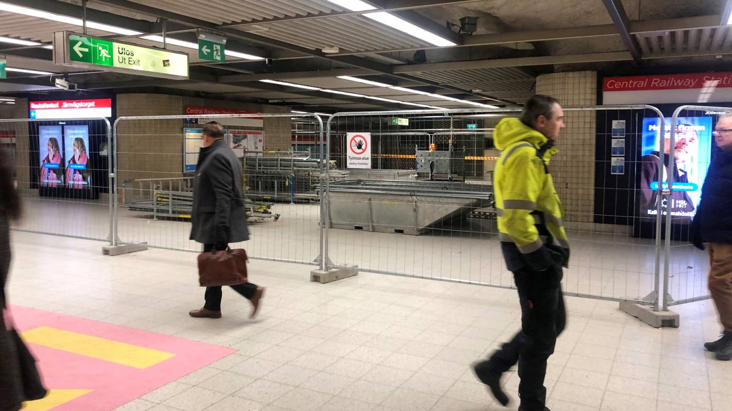 Joukkoliikenne | Nyt se todella tapahtuu: Rautatientorin metroasema ja kolme muuta asemaa sulkeutuvat