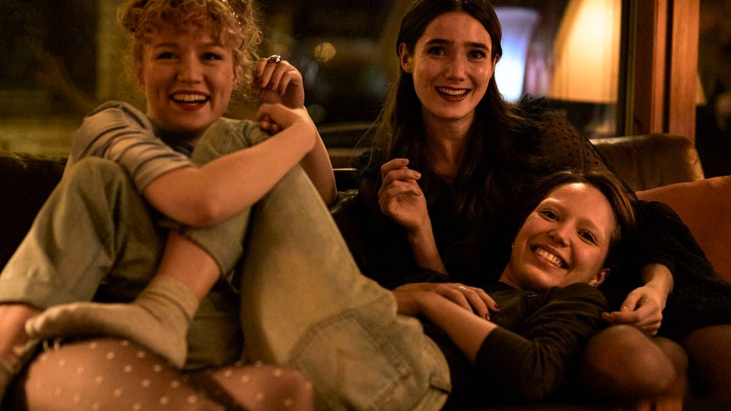 Elokuva-arvostelu | Kolmen tytön suhteista kertova nuorisodraama voisi olla Suomen seuraava Oscar-ehdokas