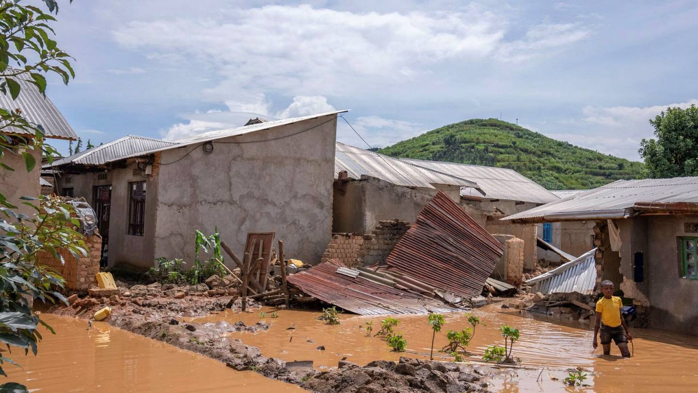 Ruanda | Lähes 130 ihmistä kuollut tulvissa ja maan­vyöryissä