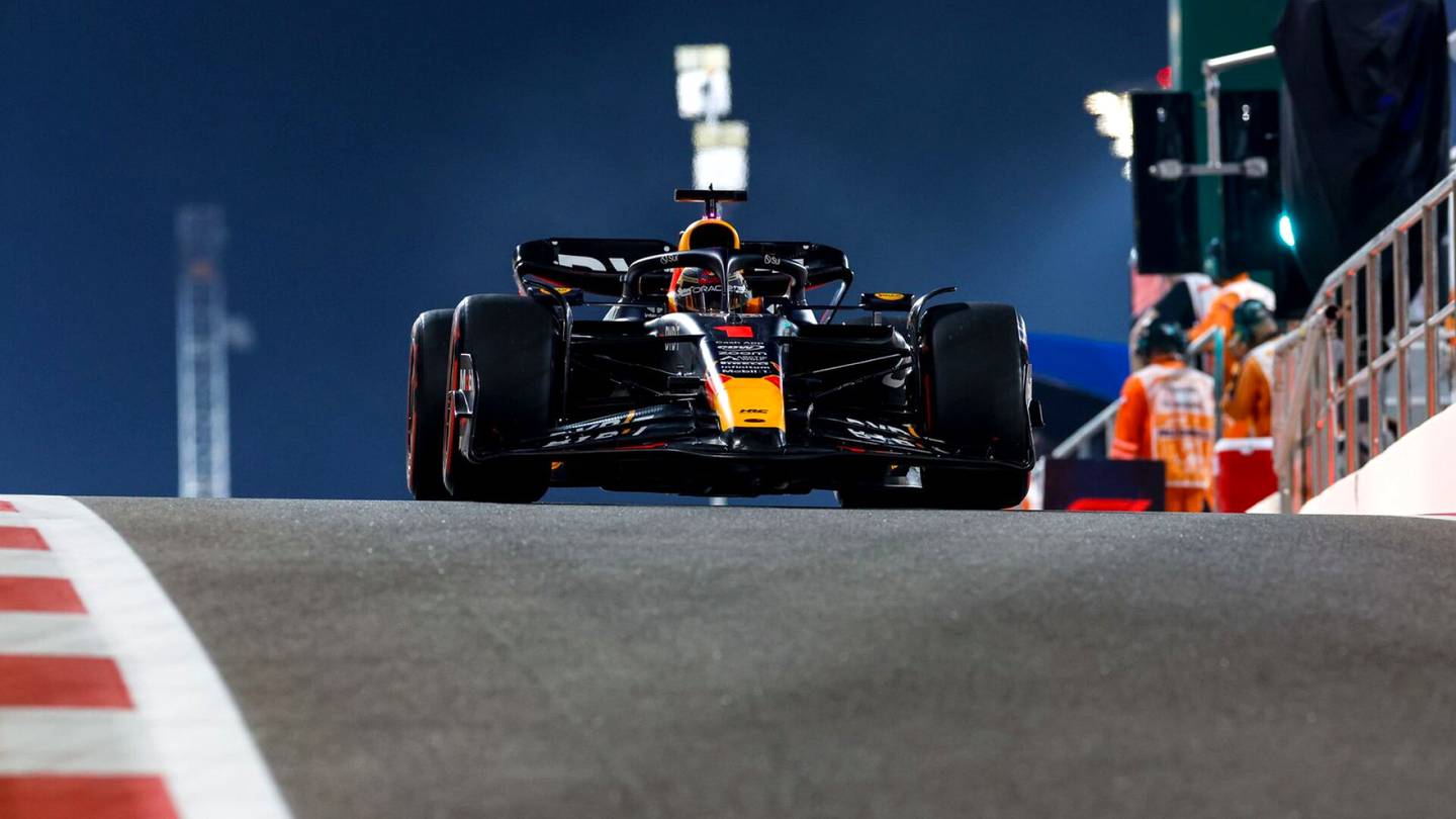 Formula 1 | Varikkoralli käynnissä Abu Dhabissa – kärkipaikka vaihtui – HS seuraa