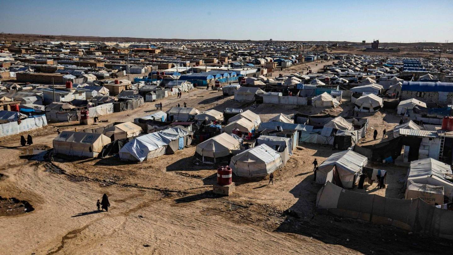 Syyria | UM: Suomi kotiutti al-Holissa olleen viisihenkisen perheen perjantaina, Syyrian leireille jäi ”useampi kuin yksi perhe”