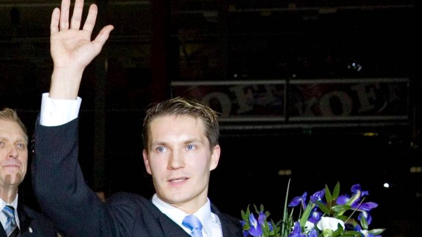 Kuolleet | Entinen liigakiekkoilija Timo Hirvonen, 49, on kuollut