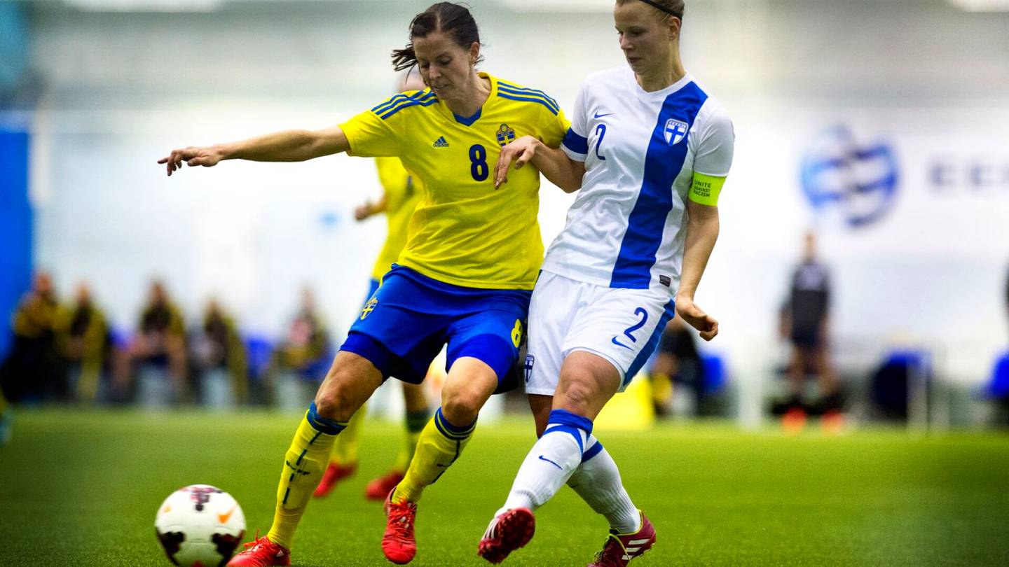 Jalkapallon MM-kisat | Ruotsalainen tv-kommentaattori repisi lentolipun Qatariin, jos joku tyrkyttäisi sitä
