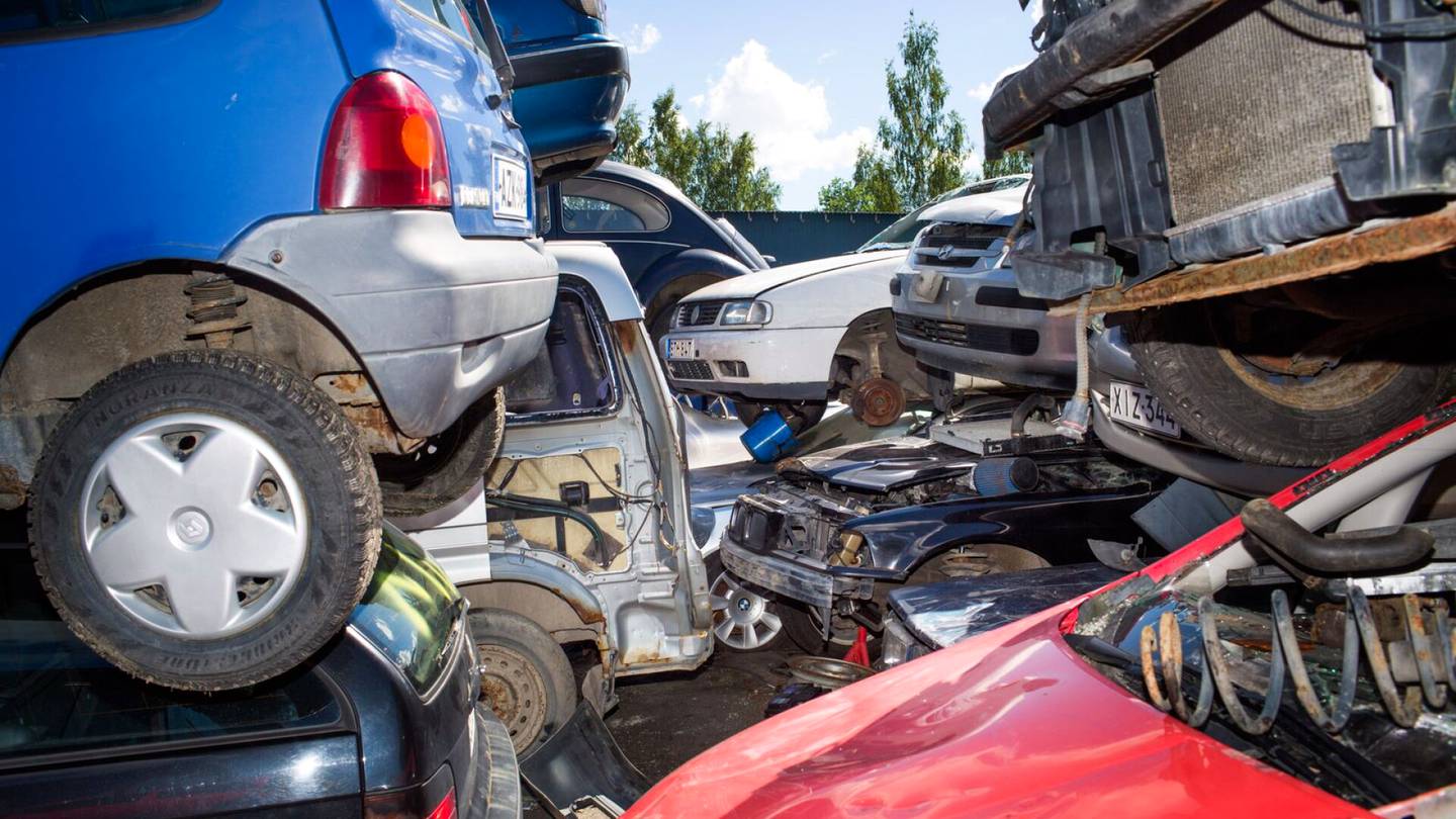 Autot | Suomessa romutettiin viime vuonna enemmän autoja kuin koskaan aiemmin