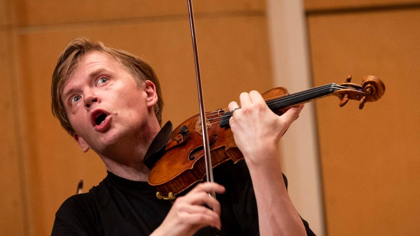 Musiikki | Viulisti Pekka Kuusisto jää sairauslomalle loppuvuodeksi