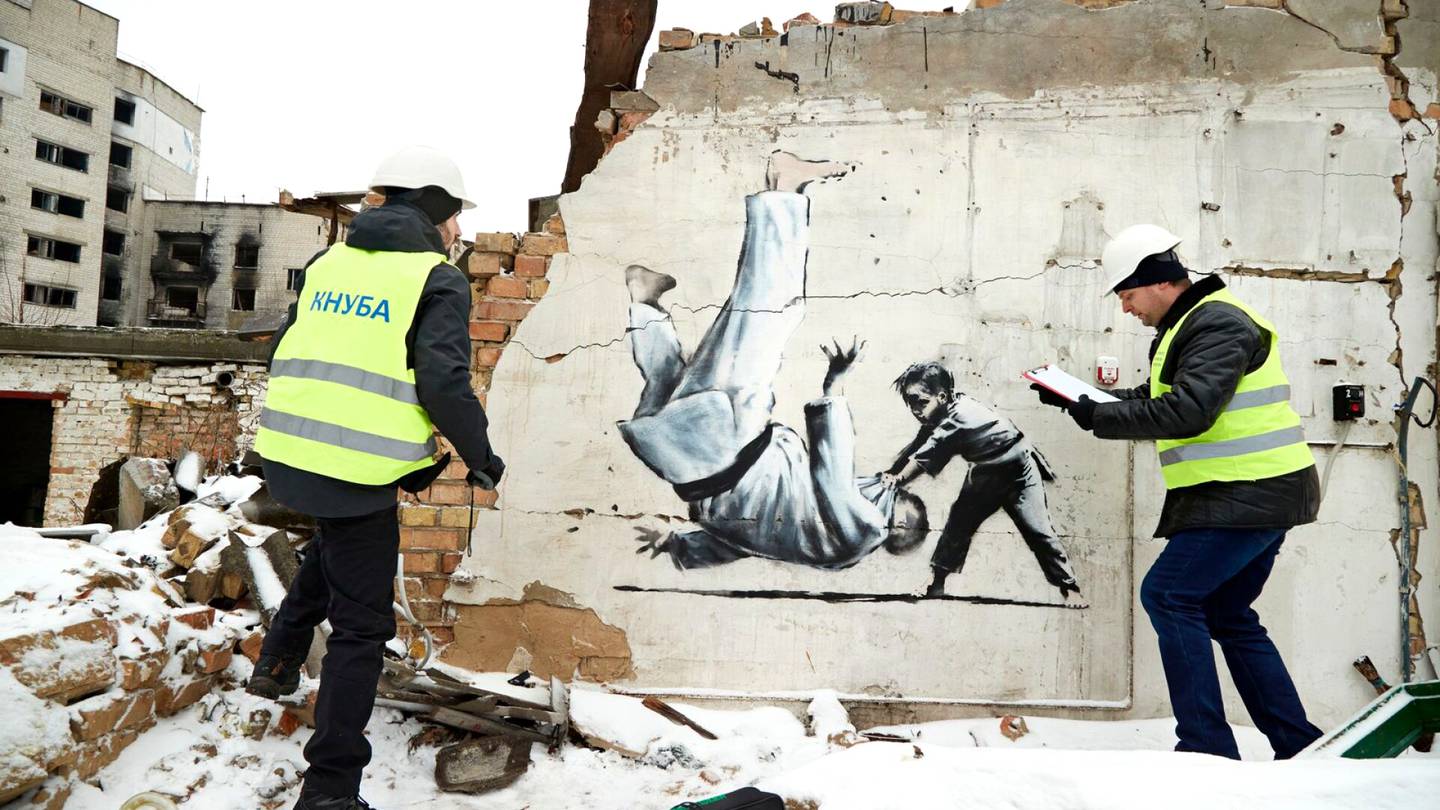 Kuvataide | Banksy paljastaa etu­nimensä vanhassa haastattelussa, joka on nyt löytynyt