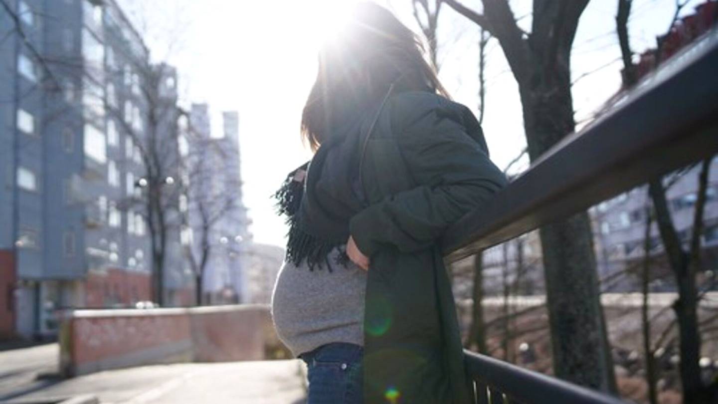 Raskaus | Vaikeaa raskauspahoinvointia ei aina osata ottaa terveyden­huollossa vakavasti