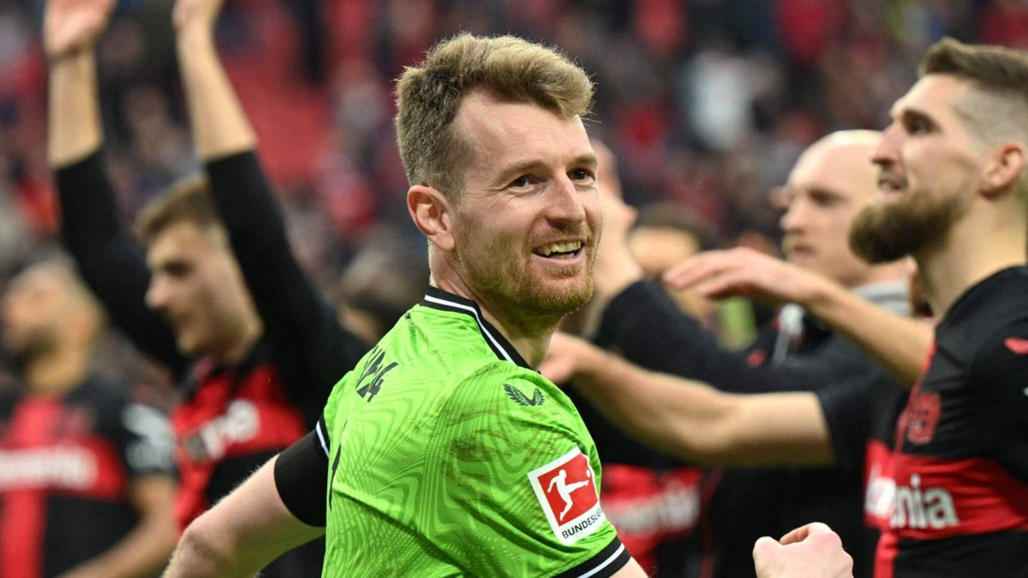 Jalkapallo | Lukas Hradeckyn Leverkusen rikkoi taas ennätyksen – yksi tilasto kertoo kaiken historiallisesta kaudesta