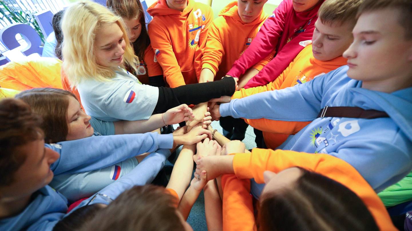 HS Litvinovossa | HS vieraili leirillä, jolla miehitettyjen alueiden nuoria venäläistetään – ”Venäjä aseistaa lapset omaa maataan vastaan”