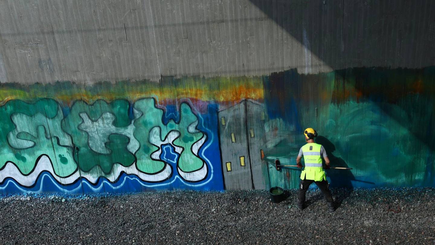 Rikosepäilyt | Paavo Arhinmäki ei joudu oikeuskäsittelyyn graffitin vuoksi