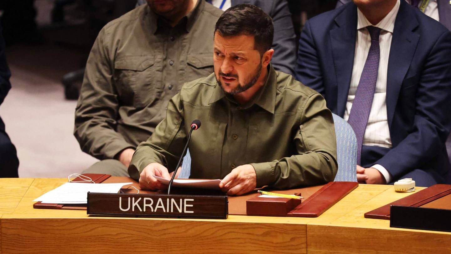 YK | Zelenskyi ryöpytti Venäjää turvallisuus­neuvoston kokouksessa: ”Heidän edustajansa ovat valehtelijoita”