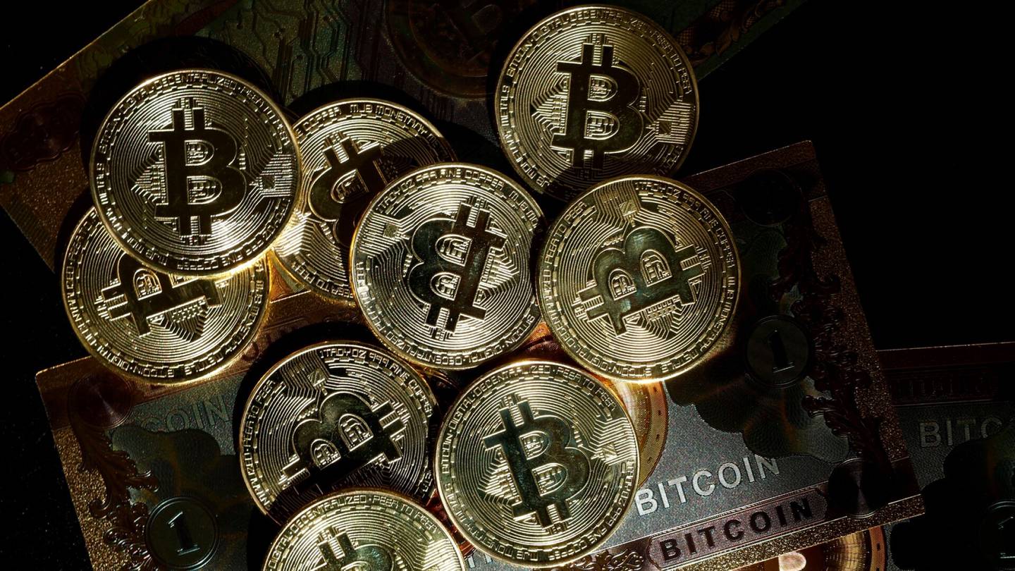 Kryptovaluutat | Markkina­myllerrys näkyy myös krypto­valuutoissa, Bitcoinin hinta 11 prosentin laskussa