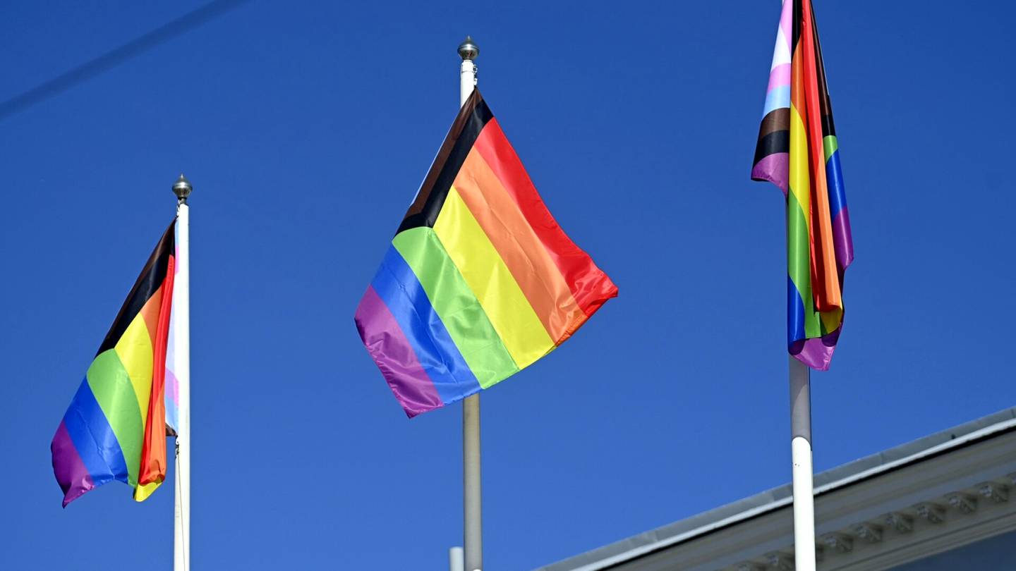 Tasa-arvo | Kokoomus ja keskusta eivät osallistu Prideen, pääsyn ehtona eheyttämistoiminnan kieltävän lain edistäminen
