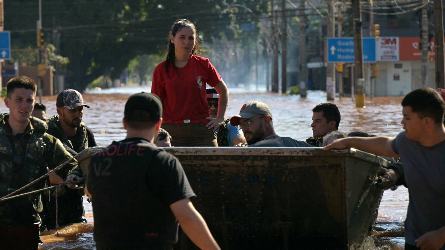 Tulvat | Brasiliassa tulvia paenneiden määrä nousi yli 400 000:een, kuolleita yli 120