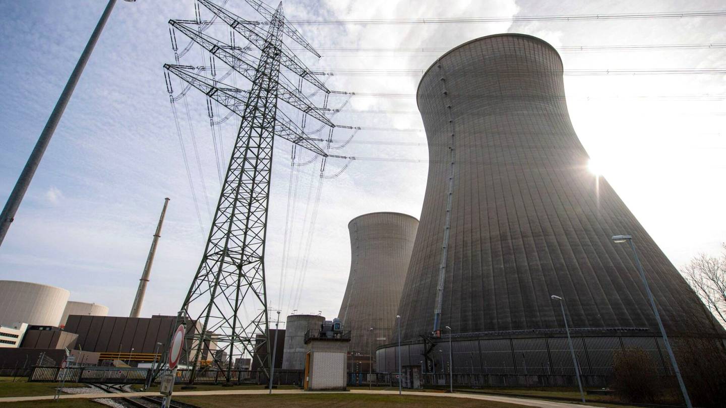 Euroopan unioni | FT: Ydinvoima ja maakaasu mukana komission sijoitus­kohteiden ympäristö­luokittelussa