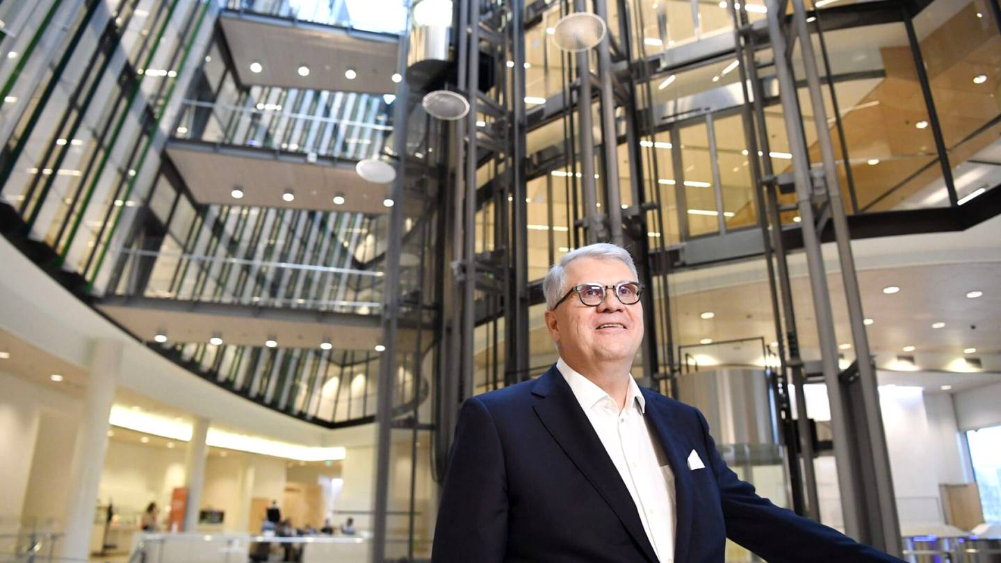 Palkitseminen | Toimitusjohtaja Jussi Pesonen sai viime vuonna 94 kertaa tavallisen UPM:n työntekijän palkan ja palkkiot