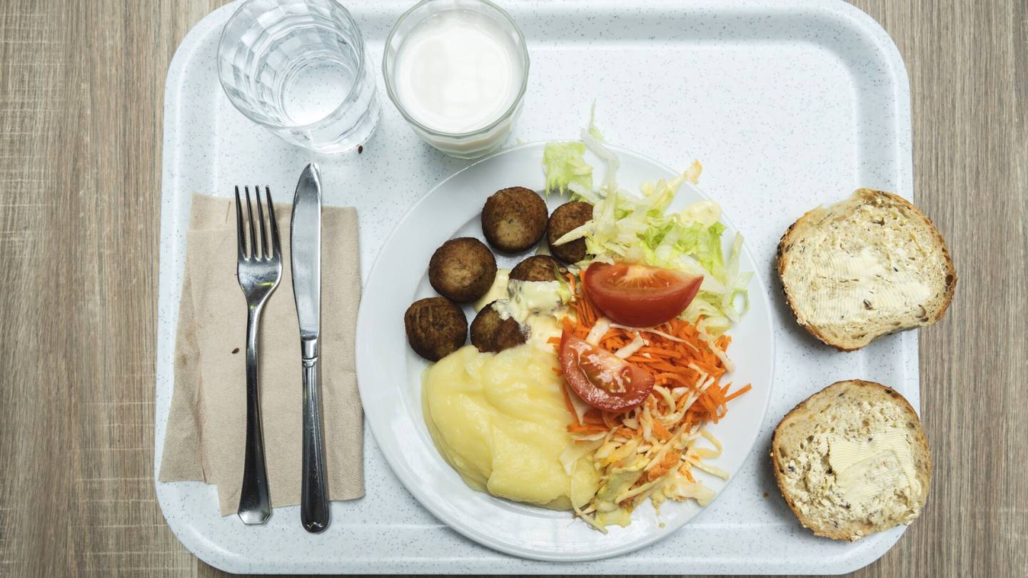 HS Turku | Opiskelija-aterian hinta halutaan hilata kuuteen euroon – Turkulaisketju harkitsee itsepalvelulinjastojen sulkemista