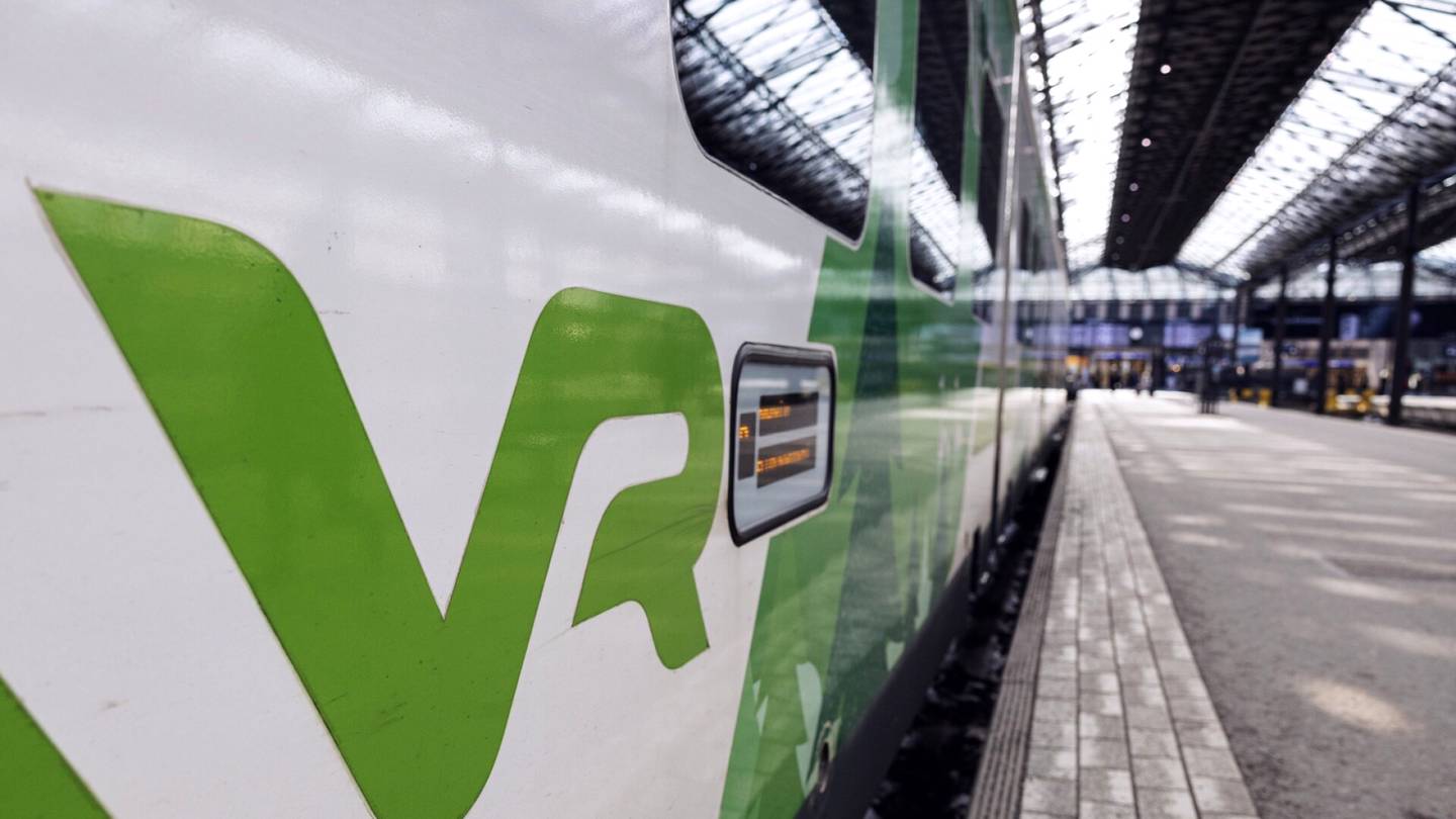 Esteettömyys | Marika Kohonen jäi juhannuksena junaan jumiin: VR kuvailee ”inhimillisenä erehdyksenä”