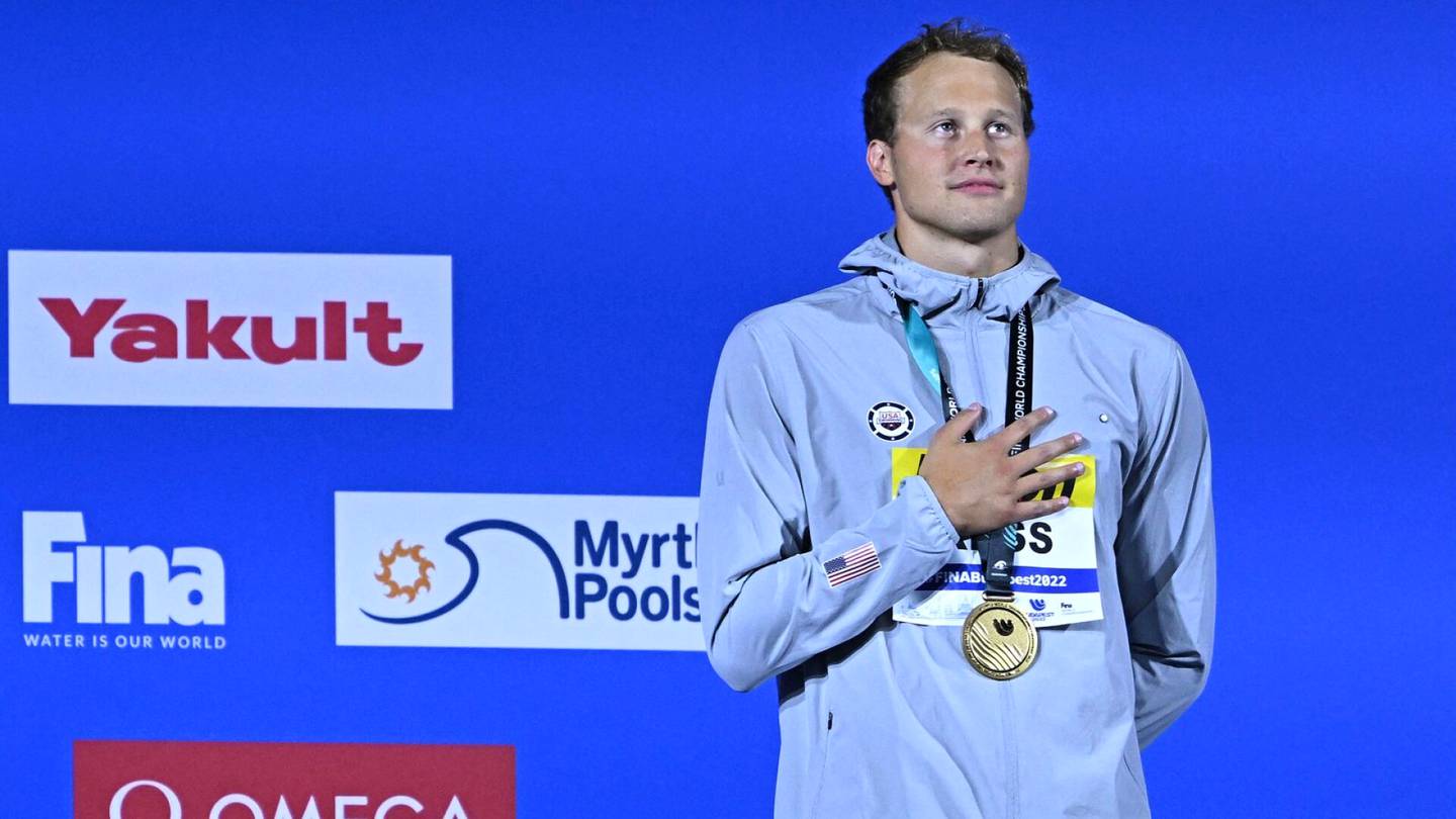 Uinti | Voittajan suoritus hylättiin uinnin MM-kisoissa, mutta lopulta hän sai kultansa takaisin