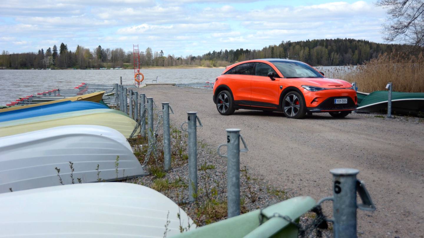 Sähköautot | Suomeen hiipi ”uusi” auto­merkki, jonka taustalla on tarkkaan mietitty myyntilogiikka