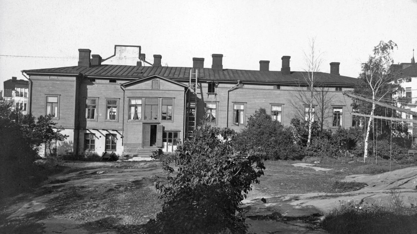 Historia | Helsingin Ullanlinnaan perustettiin 140 vuotta sitten paikka, jonka pelkkä olemassaolo kertoo kylmäävällä tavalla naisvihasta