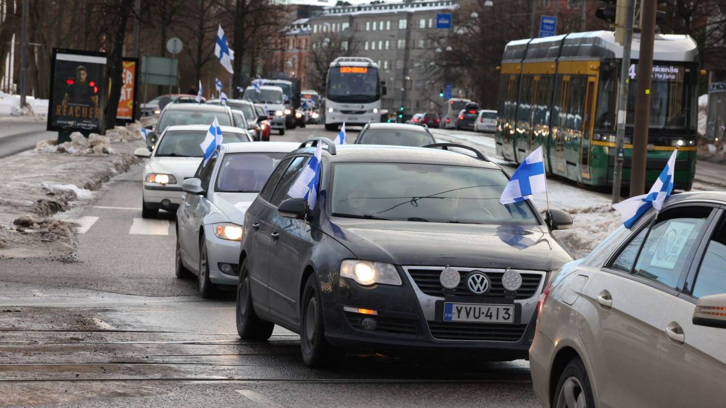 Mielenosoitukset | Autoletka voi häiritä liikennettä Helsingissä –  Torvi­mielen­osoitus alkaa viideltä