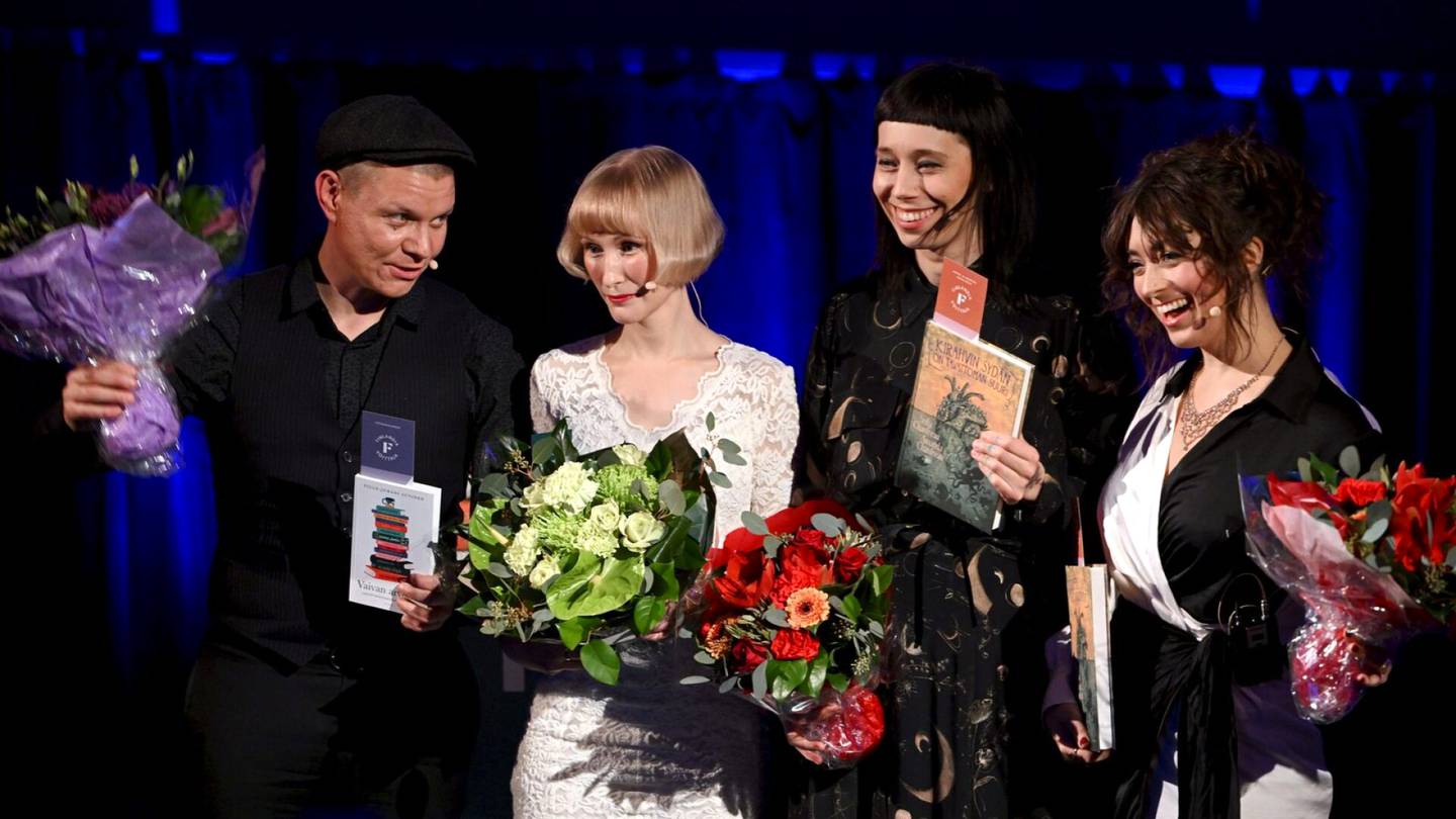 Kirjallisuus | Finlandia-voittajat nousivat kirjaston varatuimmiksi teoksiksi