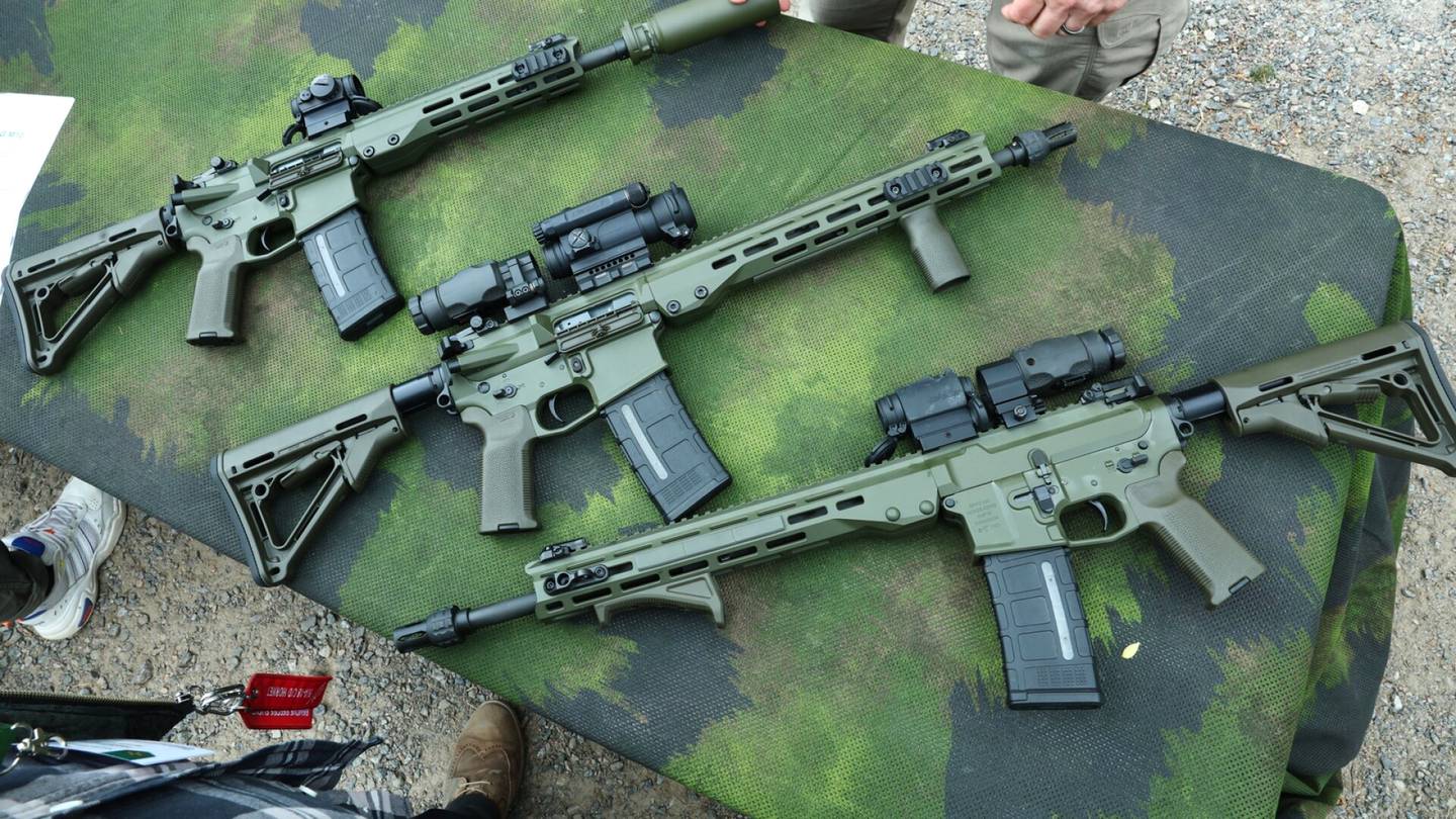 Asekauppa | Markkina­oikeus teki päätöksen, joka voi linjata ase­voimien tärkeimmistä käsi­aseista vuosi­kymmeniksi
