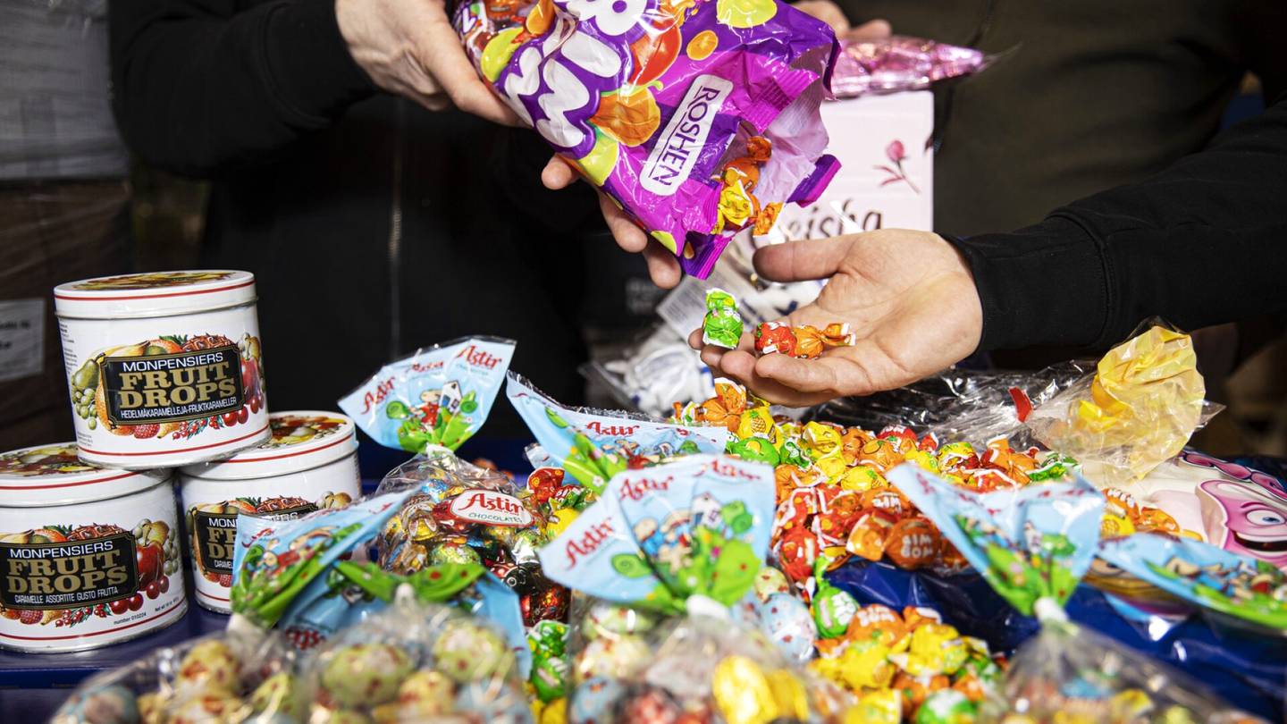 Herkkuvero | Lihavuustutkija Pertti Mustajoki: ”Ei 40 vuotta sitten kukaan ollut onneton siksi, että makeisia kulutettiin vähemmän”