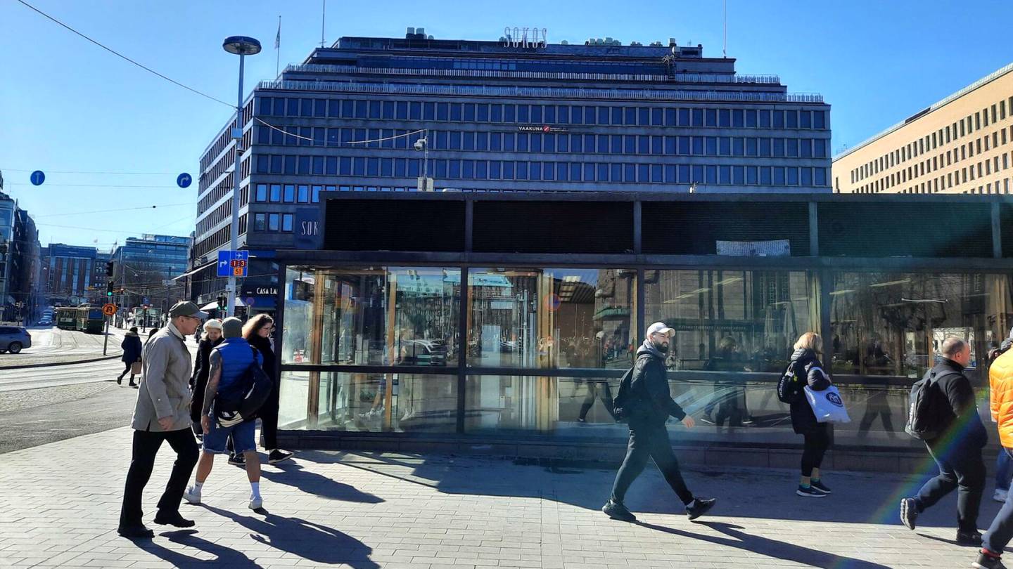 HS Helsinki | Rautatieaseman luvaton kioski katosi paikaltaan