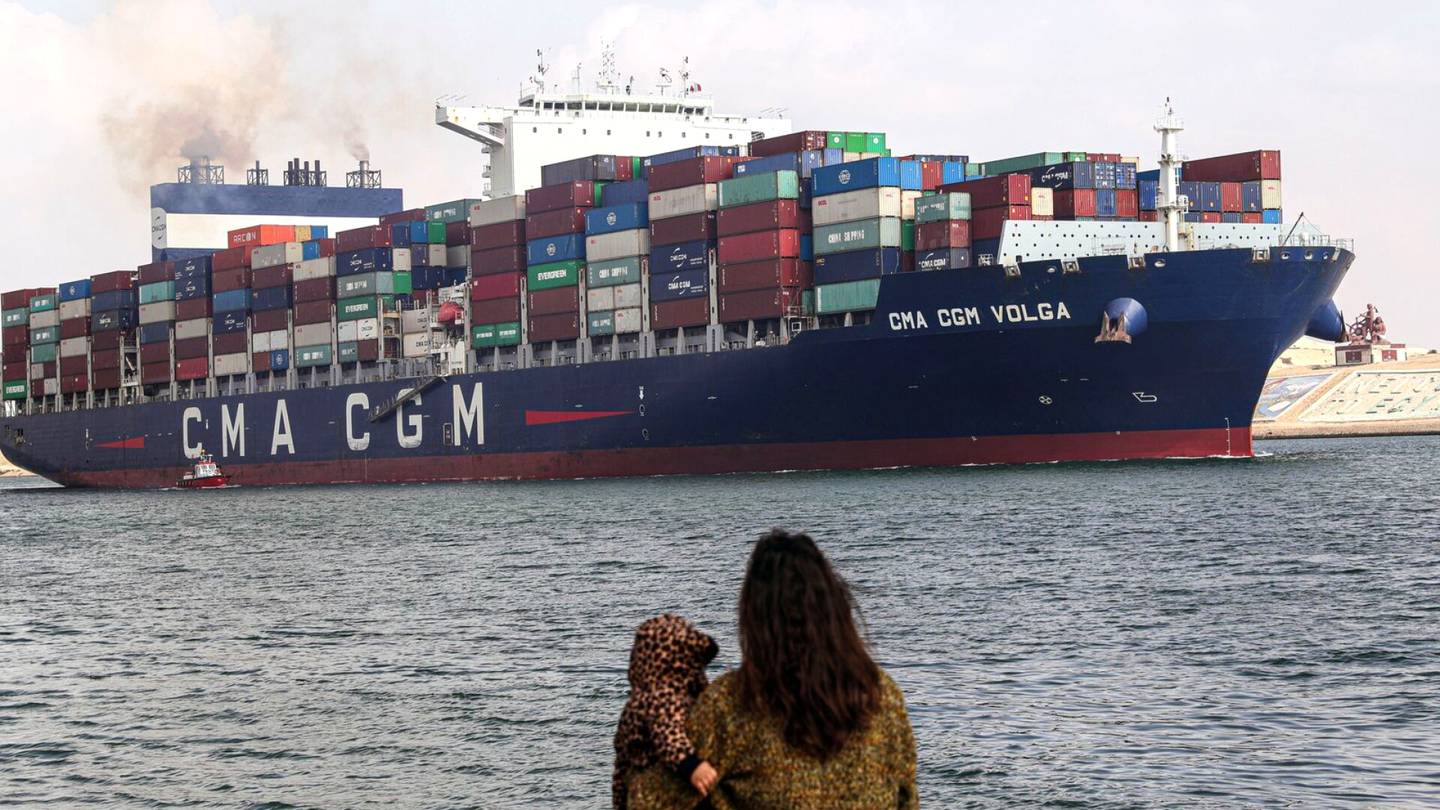Maailmantalous | Punaisenmeren iskut uhkaavat Kiinan vientiä länteen