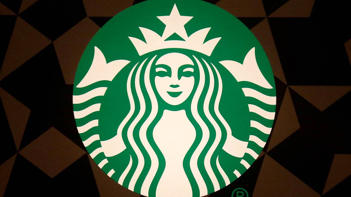 Pride | Starbucksin väitetään kieltäneen pride-koristeet Yhdys­valloissa – 3 500 työntekijää lakkoon